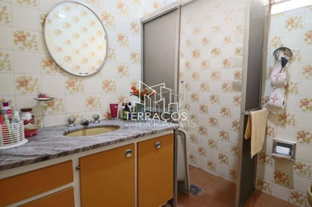 Casa à venda com 3 quartos, 145m² - Foto 2