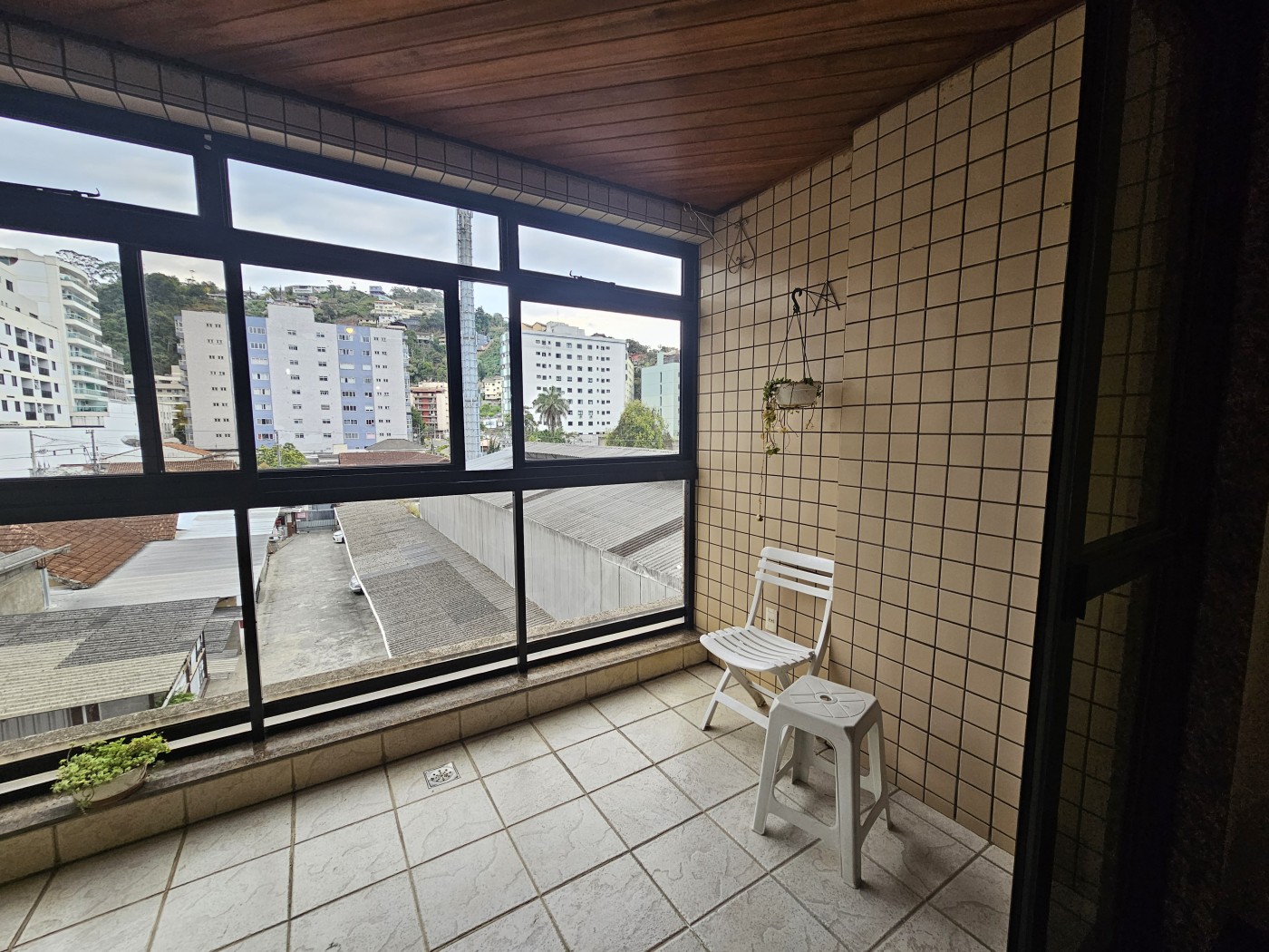 Apartamento à venda com 3 quartos, 112m² - Foto 4
