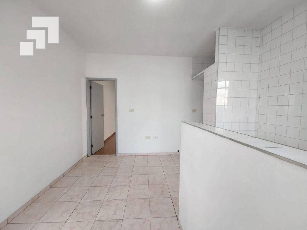 Casa para alugar com 1 quarto, 40m² - Foto 3