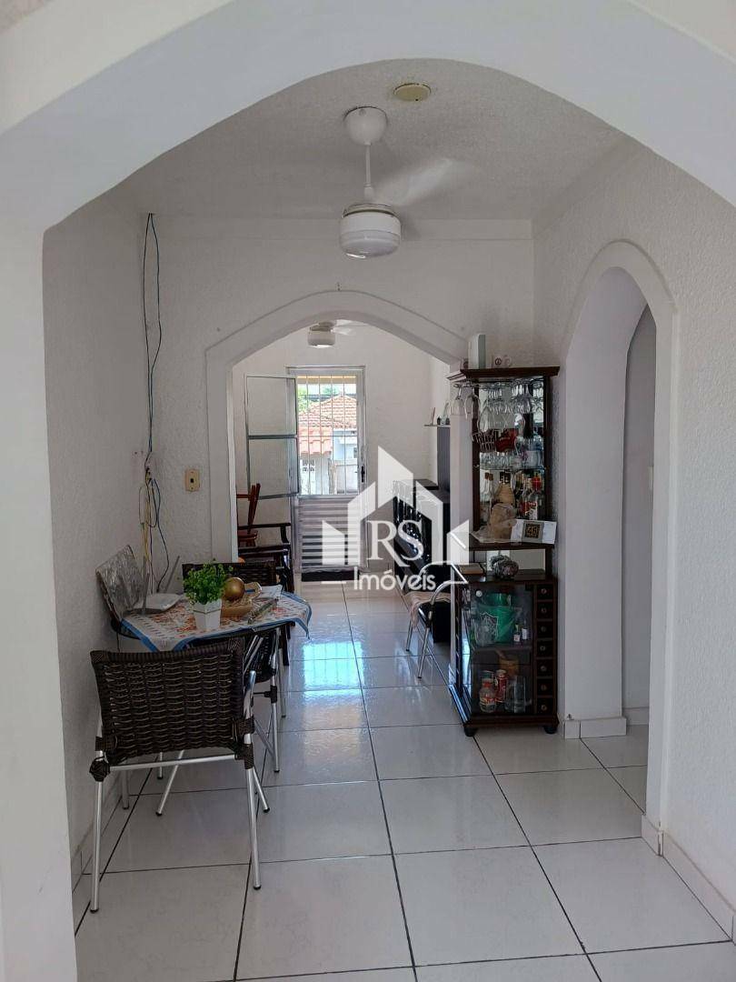 Casa à venda com 3 quartos, 180m² - Foto 9