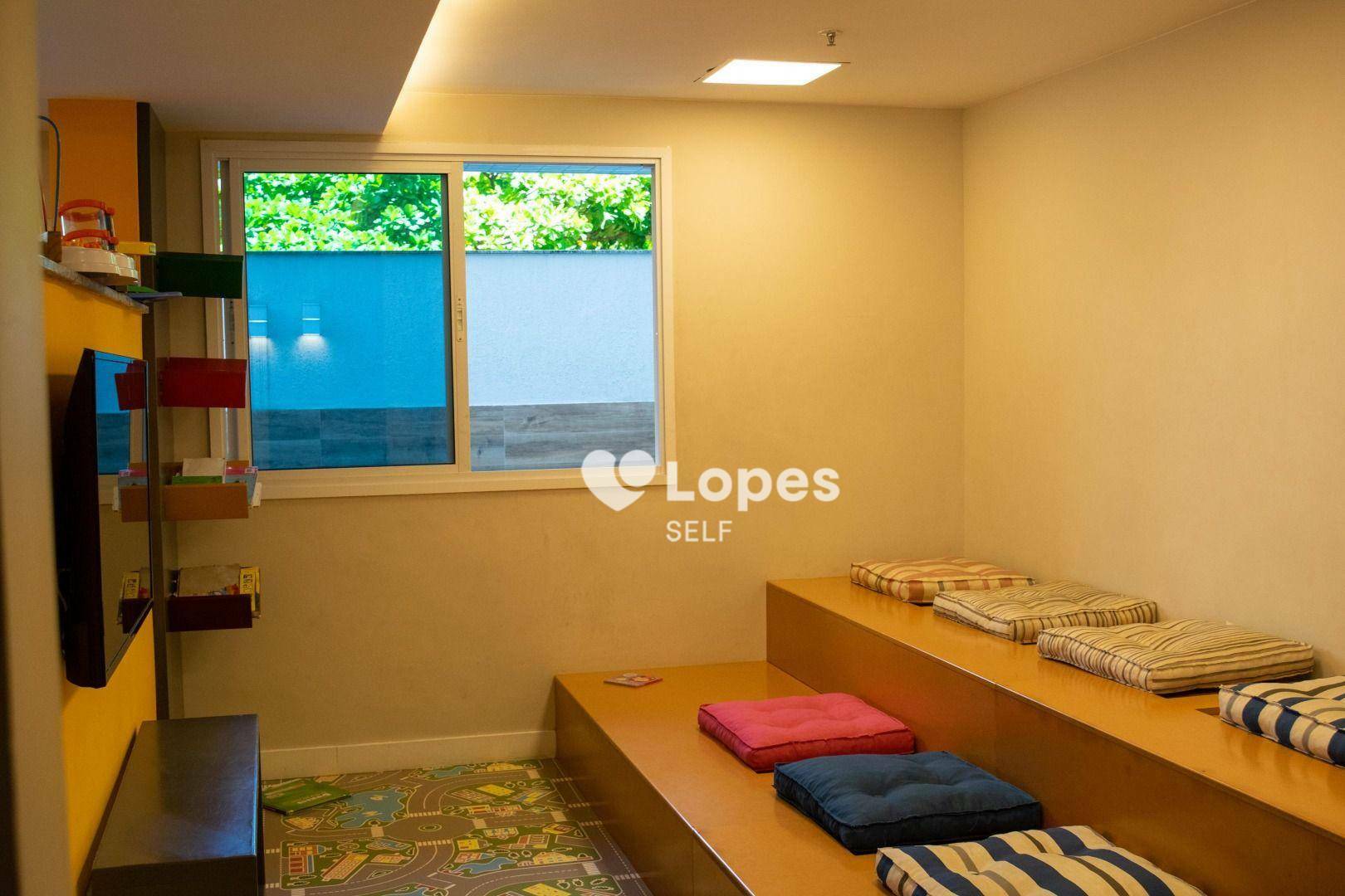 Apartamento à venda com 4 quartos, 182m² - Foto 18