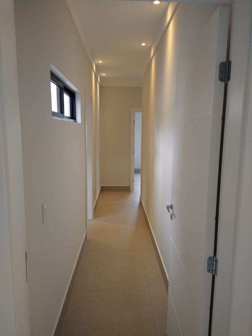 Casa à venda com 3 quartos, 168m² - Foto 4