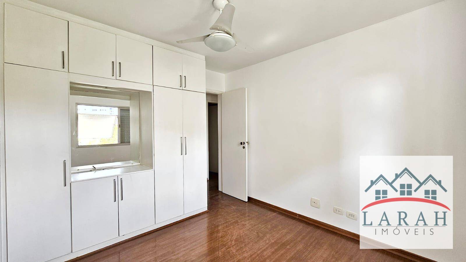 Apartamento à venda com 3 quartos, 122m² - Foto 4