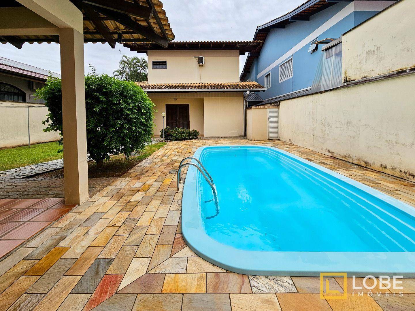 Casa de Condomínio à venda com 3 quartos, 204m² - Foto 3