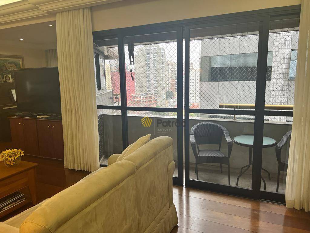 Apartamento à venda com 3 quartos, 136m² - Foto 8