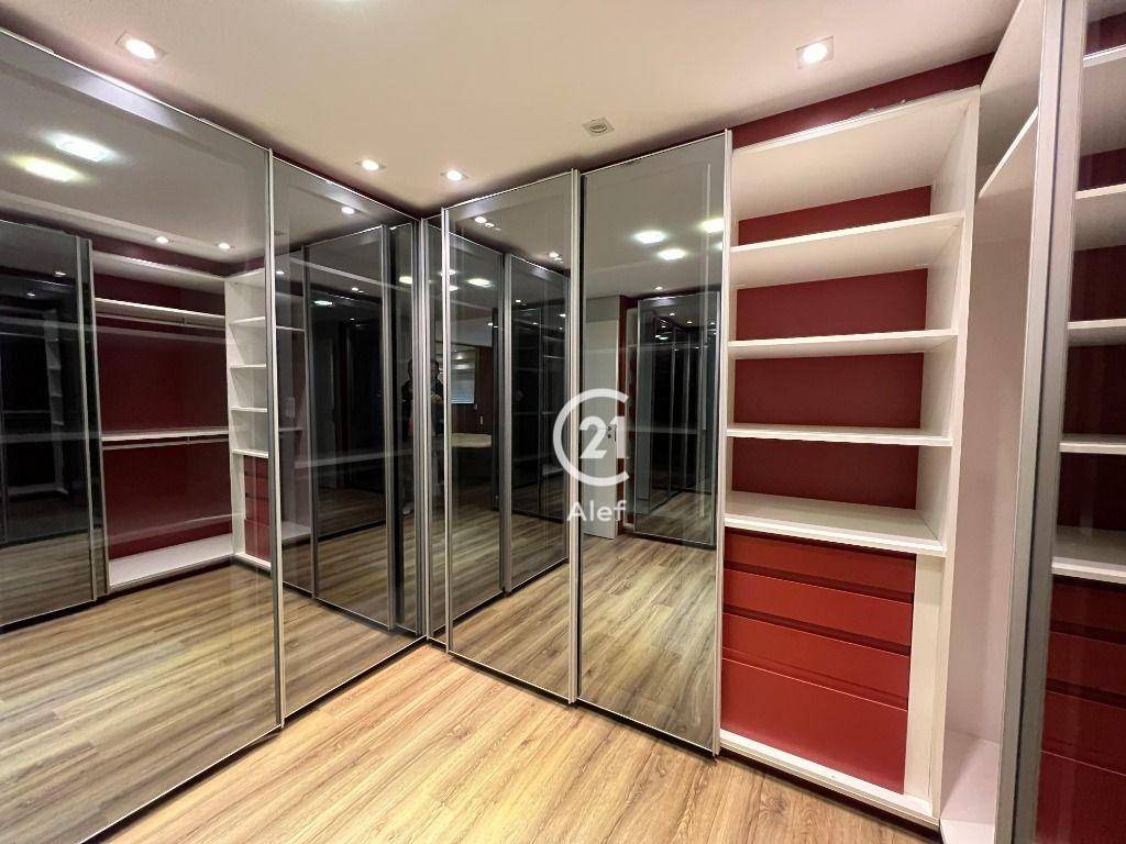 Apartamento para alugar com 4 quartos, 241m² - Foto 13