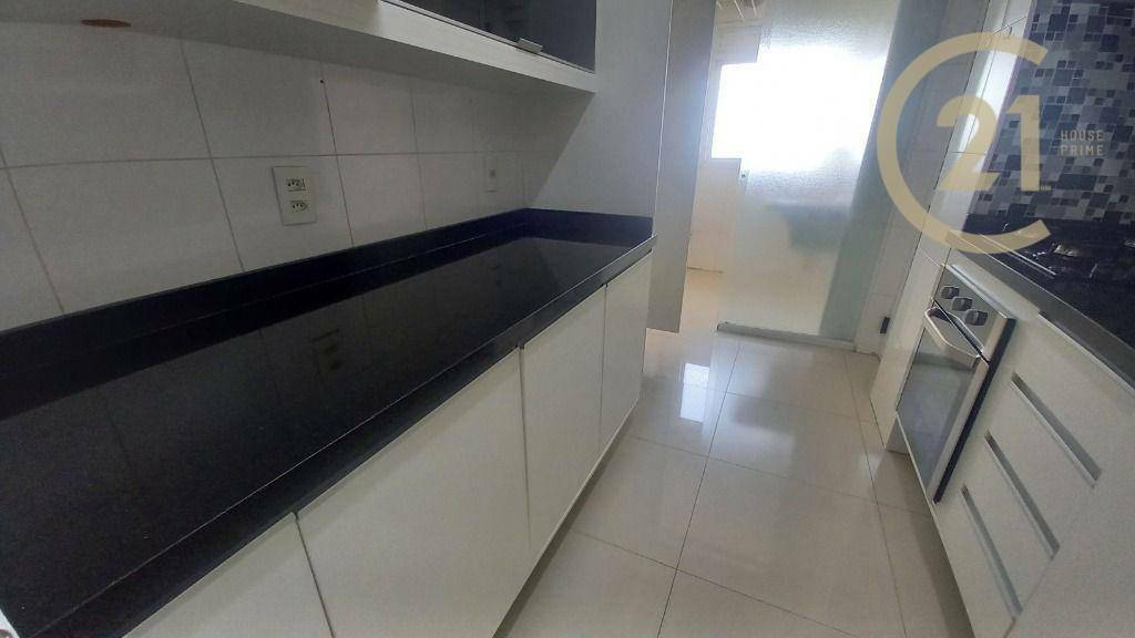 Apartamento para alugar com 3 quartos, 95m² - Foto 12