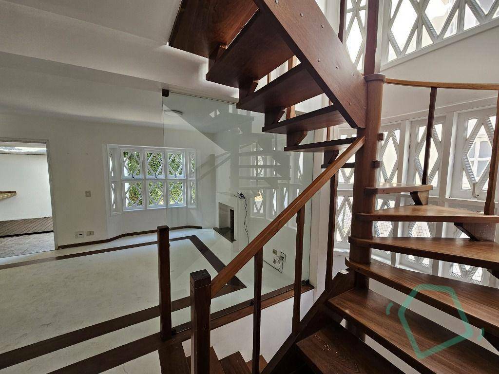 Casa de Condomínio para alugar com 3 quartos, 220m² - Foto 16