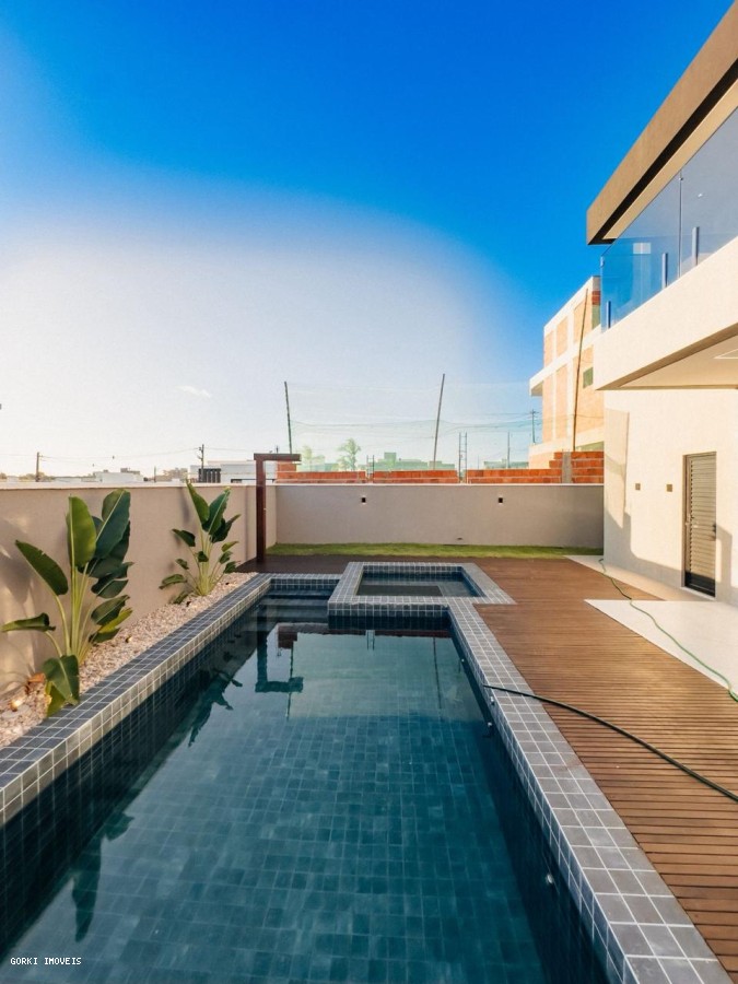 Casa à venda com 4 quartos, 275m² - Foto 14