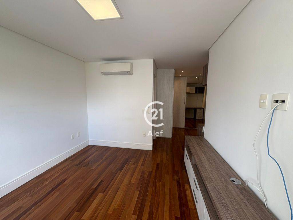 Apartamento à venda com 4 quartos, 241m² - Foto 27