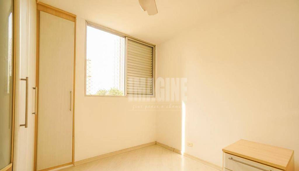 Apartamento à venda com 2 quartos, 60m² - Foto 9