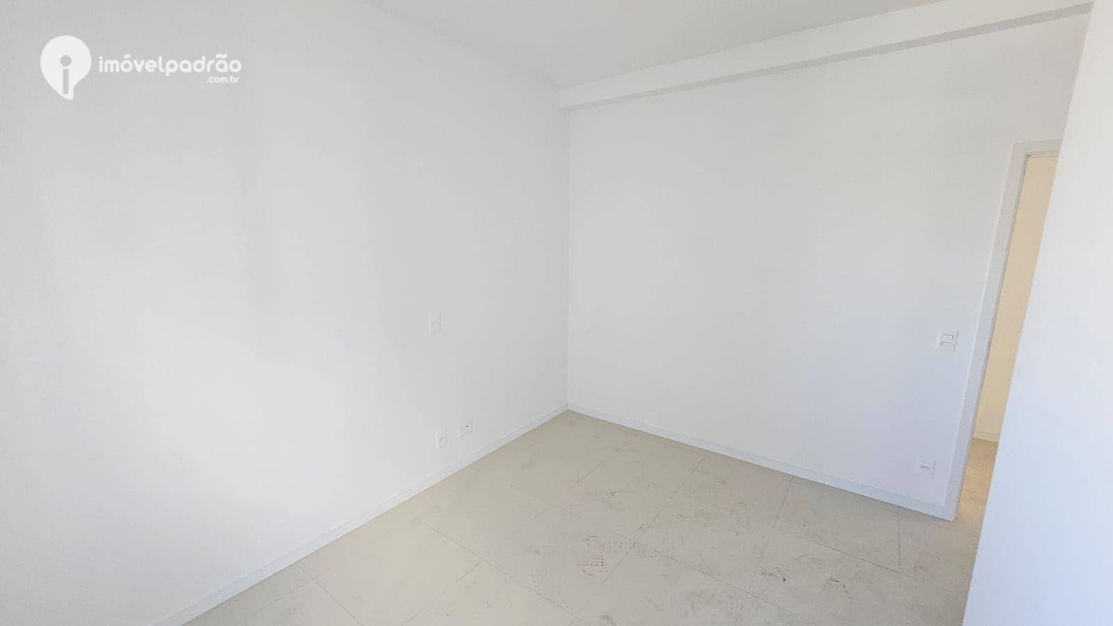 Apartamento à venda com 4 quartos, 200m² - Foto 30