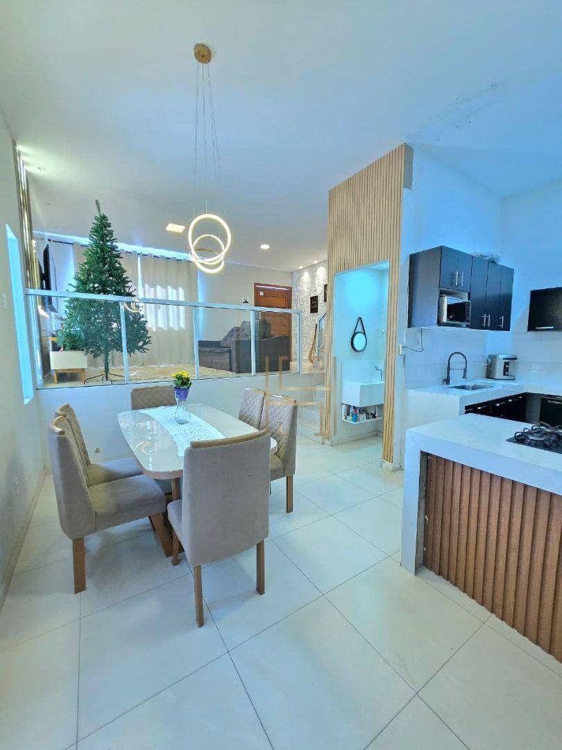 Casa, 3 quartos, 197 m² - Foto 1