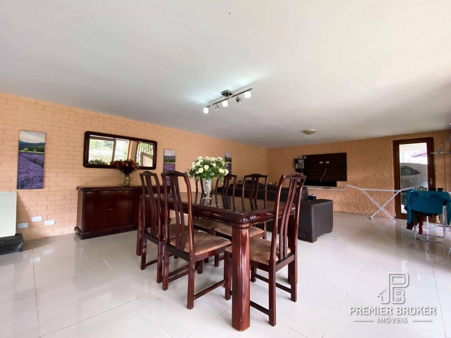 Casa à venda com 4 quartos, 224m² - Foto 11