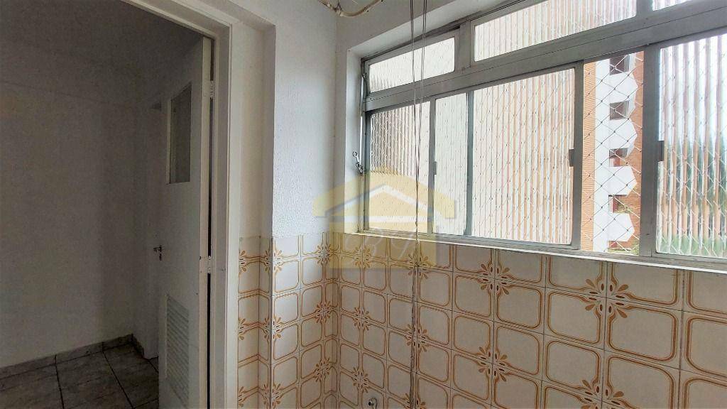 Apartamento à venda com 2 quartos, 70m² - Foto 14