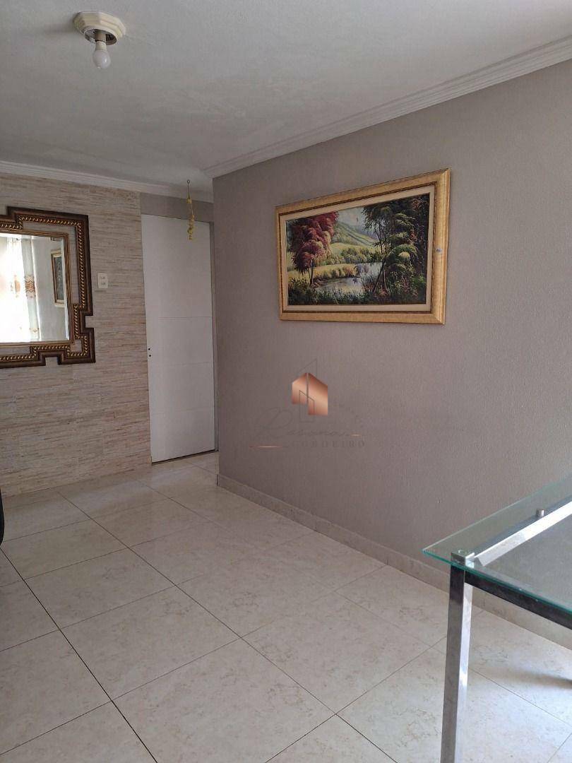 Apartamento à venda com 2 quartos, 43m² - Foto 4