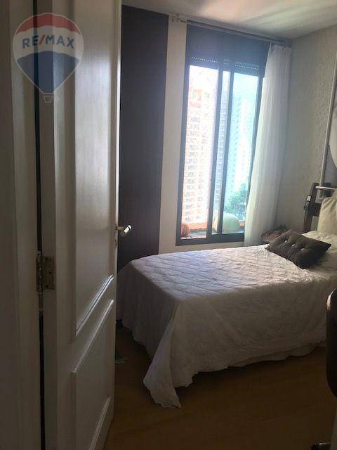 Apartamento à venda com 4 quartos, 230m² - Foto 19