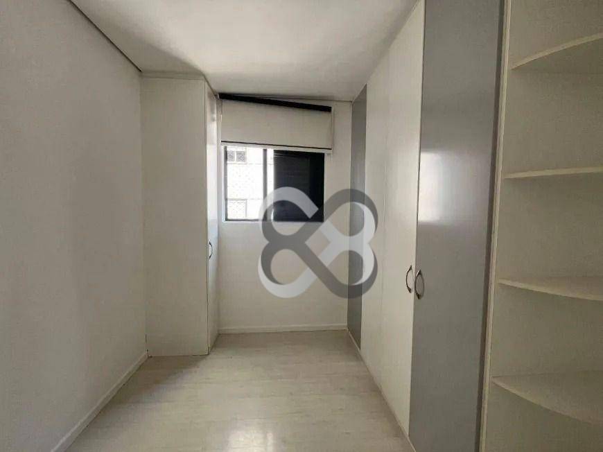 Apartamento para alugar com 3 quartos, 117m² - Foto 17