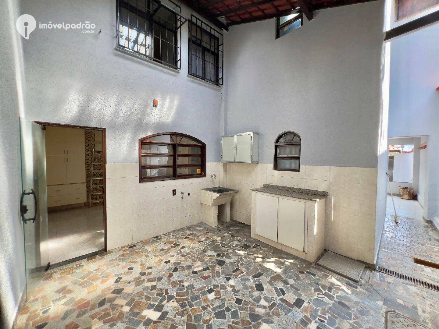 Casa de Condomínio à venda e aluguel com 3 quartos, 180m² - Foto 34