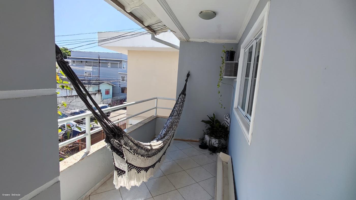 Casa à venda com 6 quartos, 220m² - Foto 33