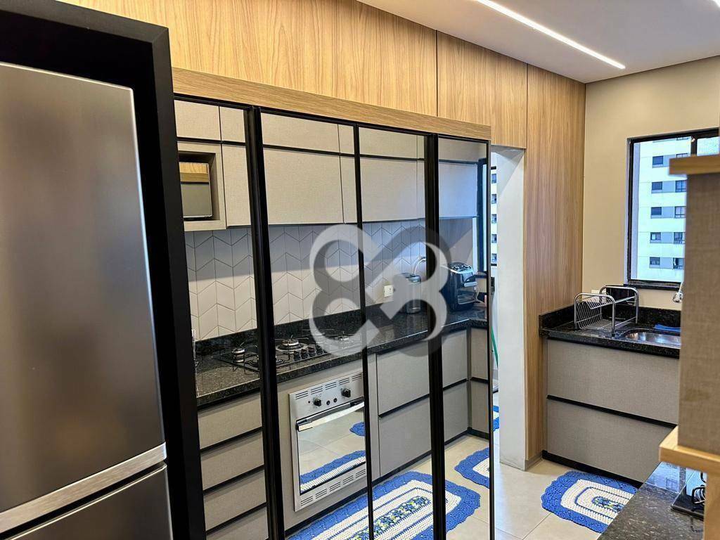 Apartamento à venda com 2 quartos, 75m² - Foto 9