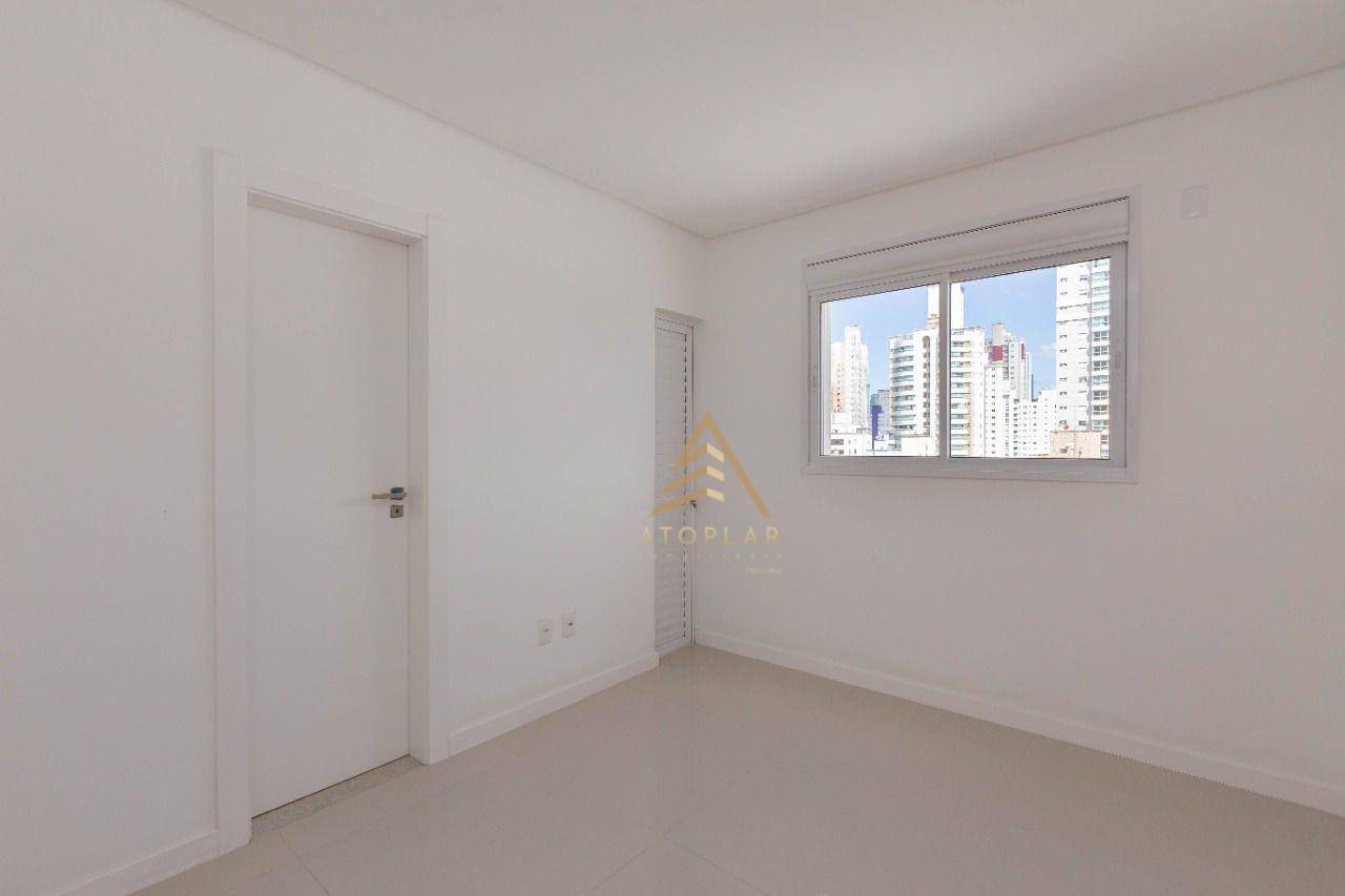 Apartamento à venda com 4 quartos, 150m² - Foto 20