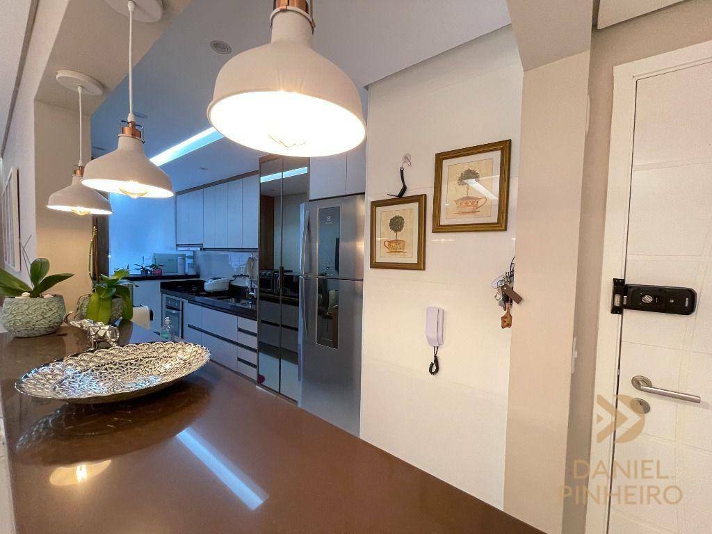 Apartamento à venda com 3 quartos, 119m² - Foto 13