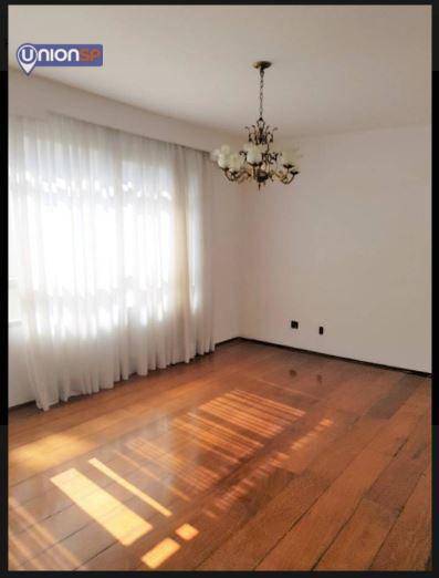 Apartamento à venda com 3 quartos, 200m² - Foto 2