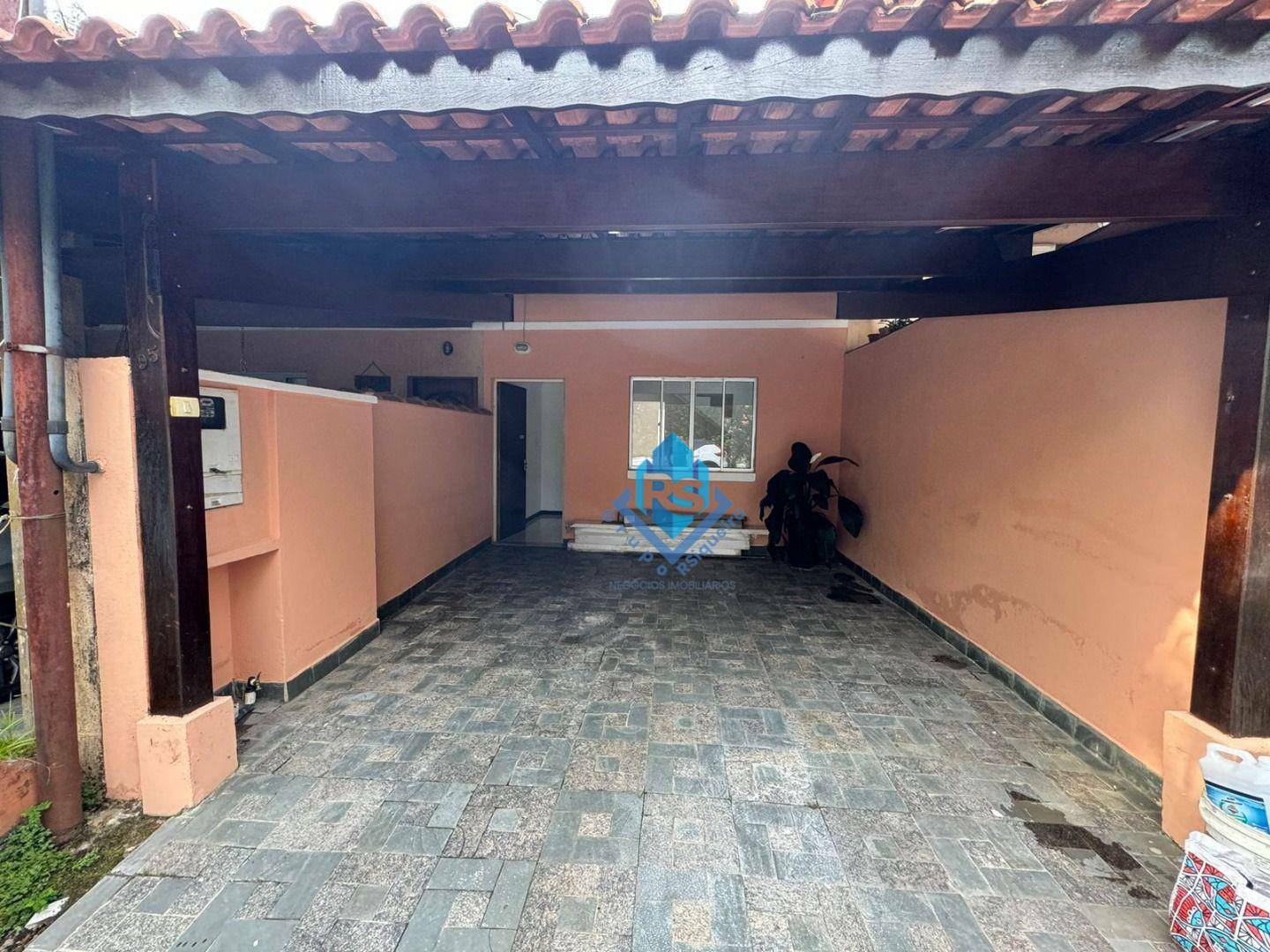 Sobrado à venda com 3 quartos, 108m² - Foto 1