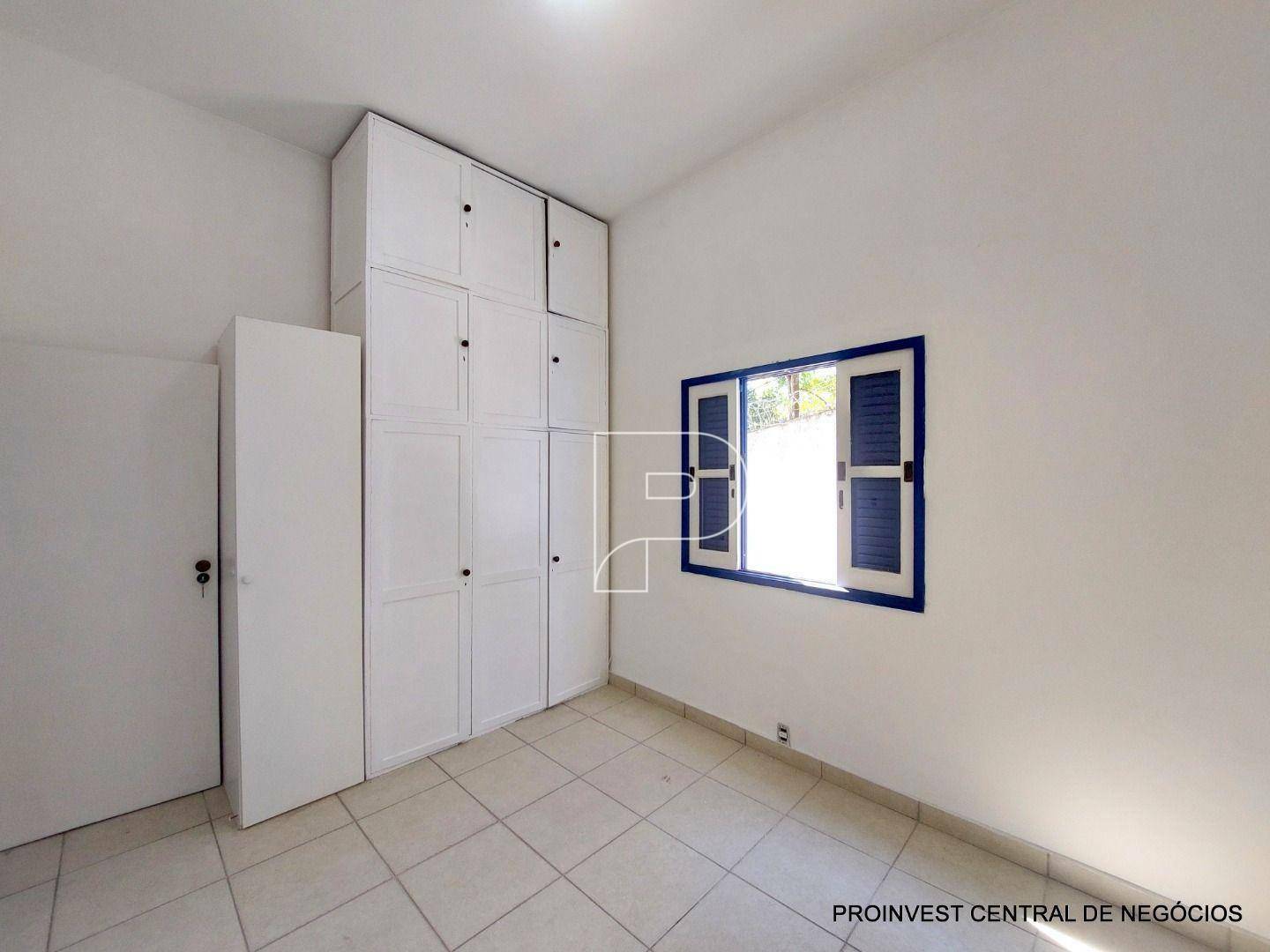 Casa de Condomínio para alugar com 3 quartos, 390m² - Foto 30