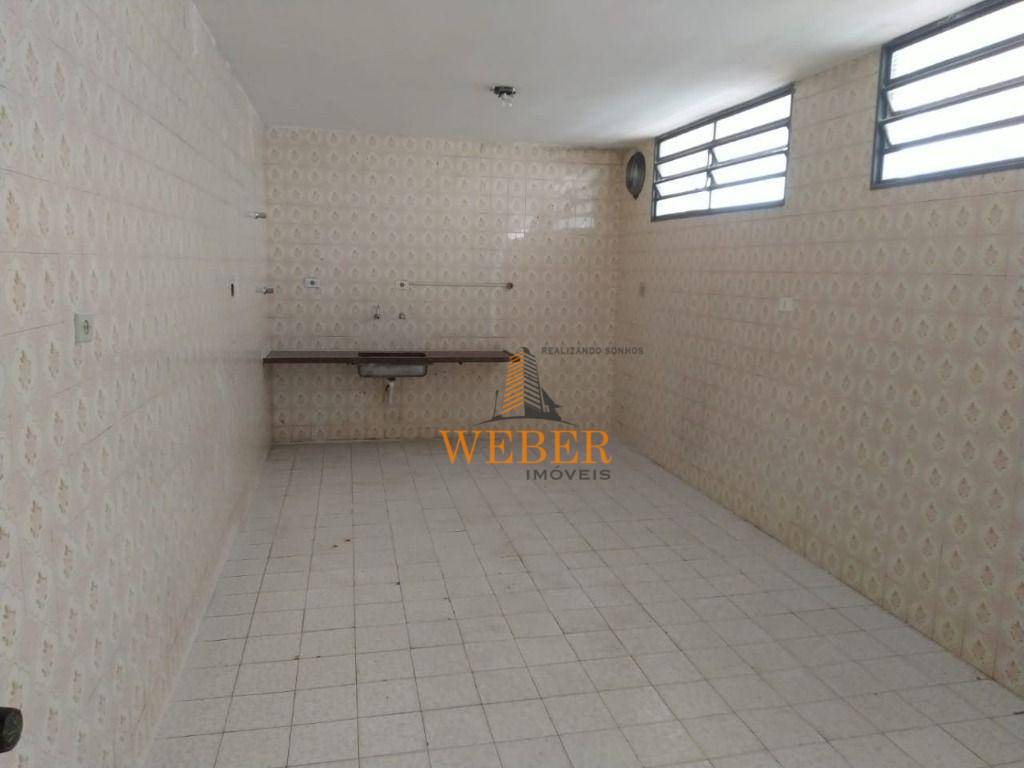 Casa à venda com 3 quartos, 200m² - Foto 16