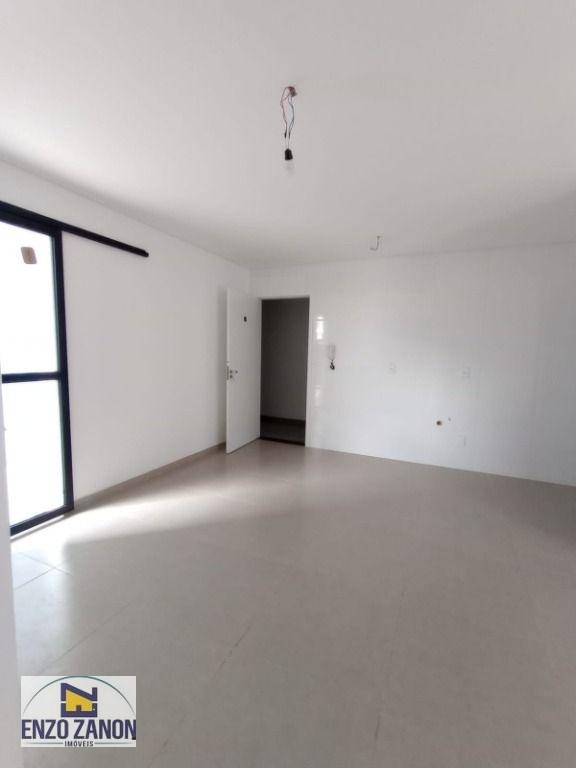 Apartamento à venda com 2 quartos, 90m² - Foto 2