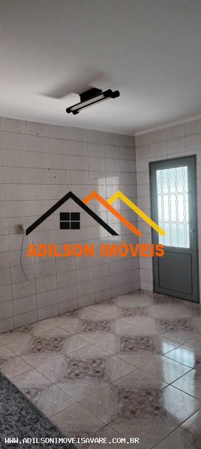 Casa à venda com 2 quartos, 300m² - Foto 10