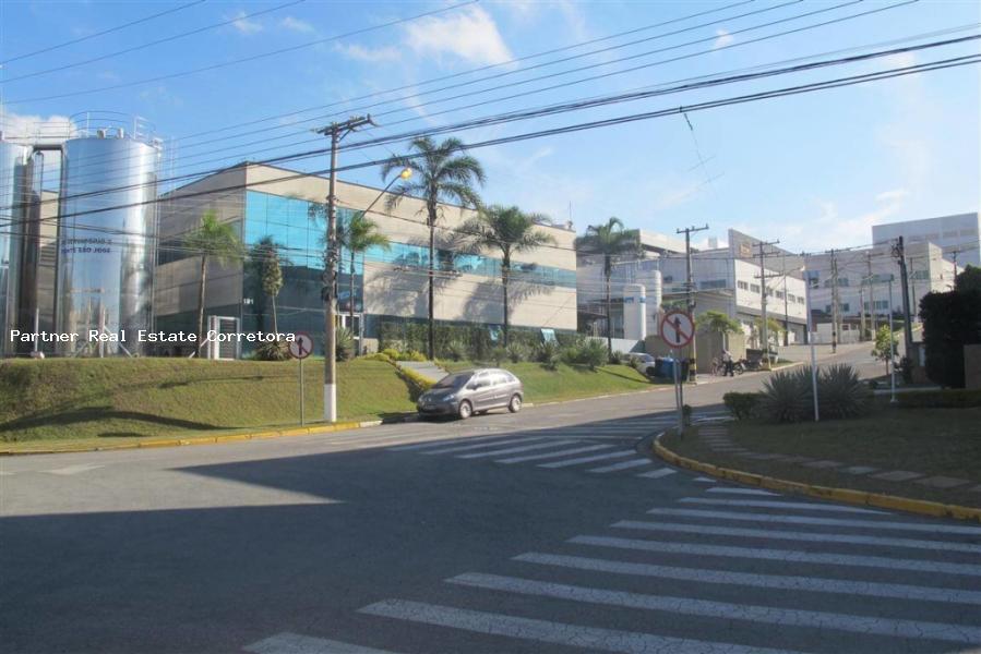 Depósito-Galpão-Armazém à venda com 1 quarto, 1544m² - Foto 16