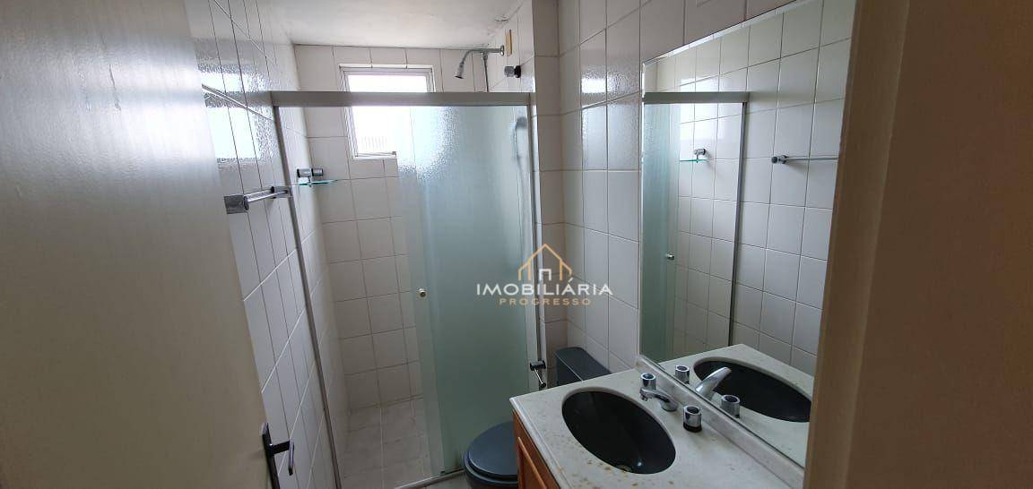 Apartamento para alugar com 2 quartos, 73m² - Foto 11