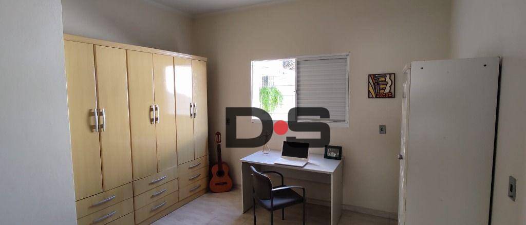 Casa à venda com 3 quartos, 205m² - Foto 7