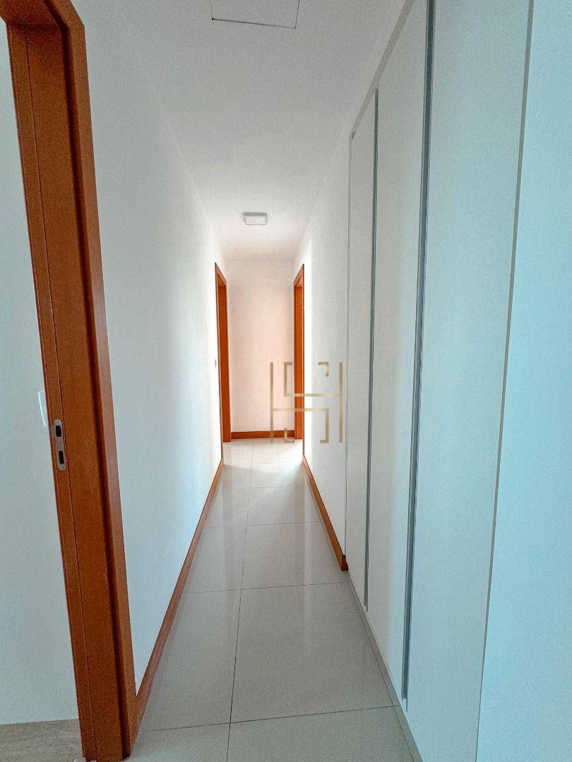 Apartamento à venda com 4 quartos, 136m² - Foto 6