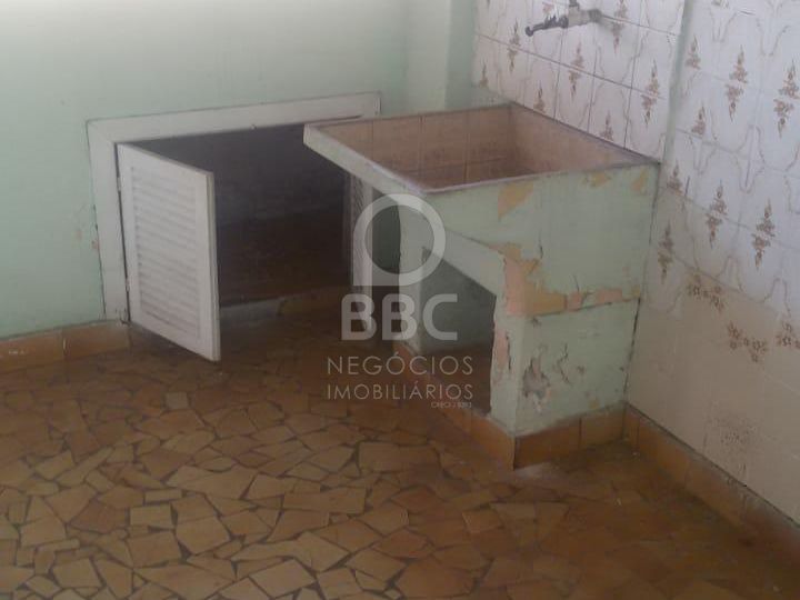 Casa à venda e aluguel com 3 quartos, 200m² - Foto 6