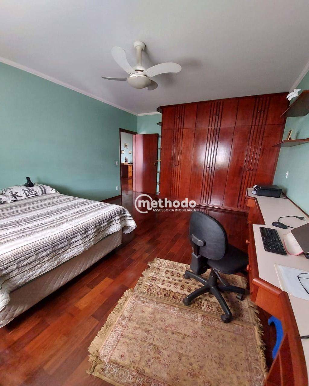 Casa à venda com 3 quartos, 282m² - Foto 5