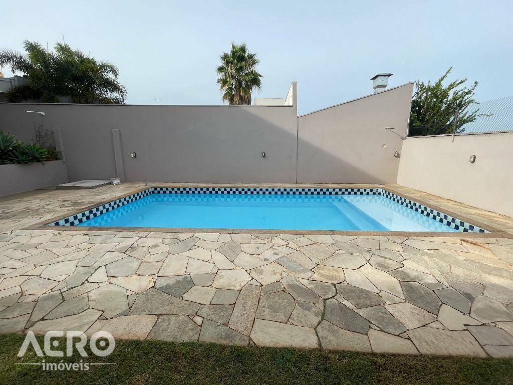 Casa de Condomínio à venda com 3 quartos, 341m² - Foto 25
