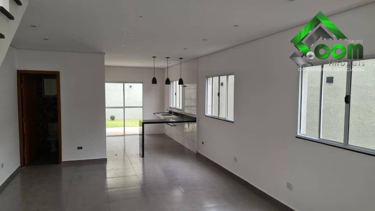 Casa à venda com 3 quartos, 130m² - Foto 1