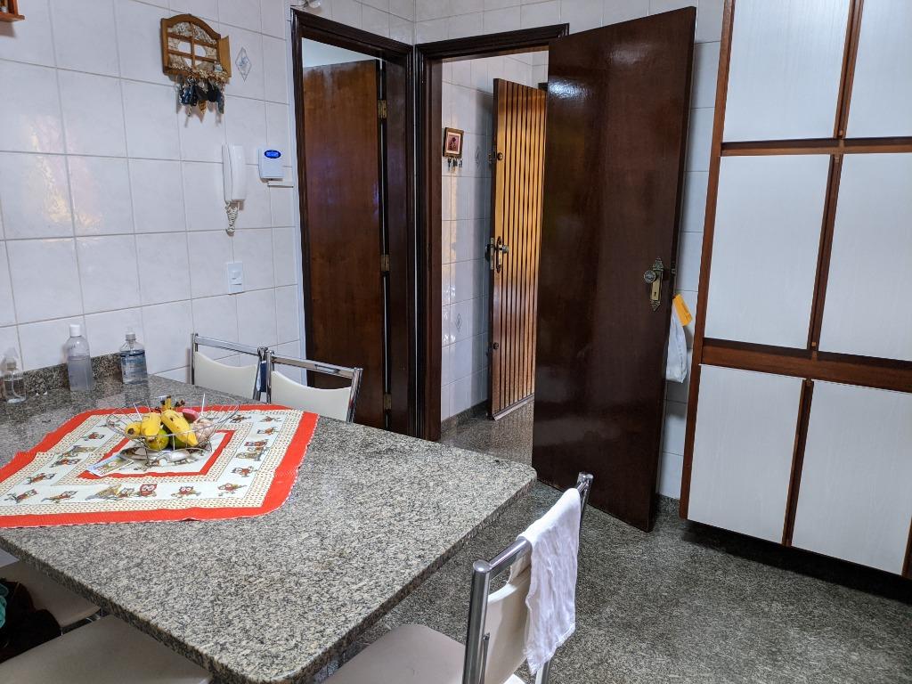 Casa à venda com 3 quartos, 96m² - Foto 15