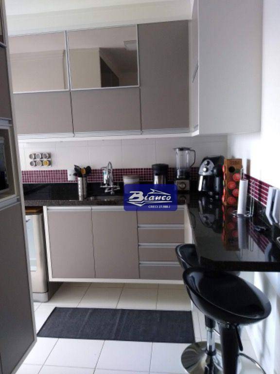 Apartamento à venda com 3 quartos, 73m² - Foto 10