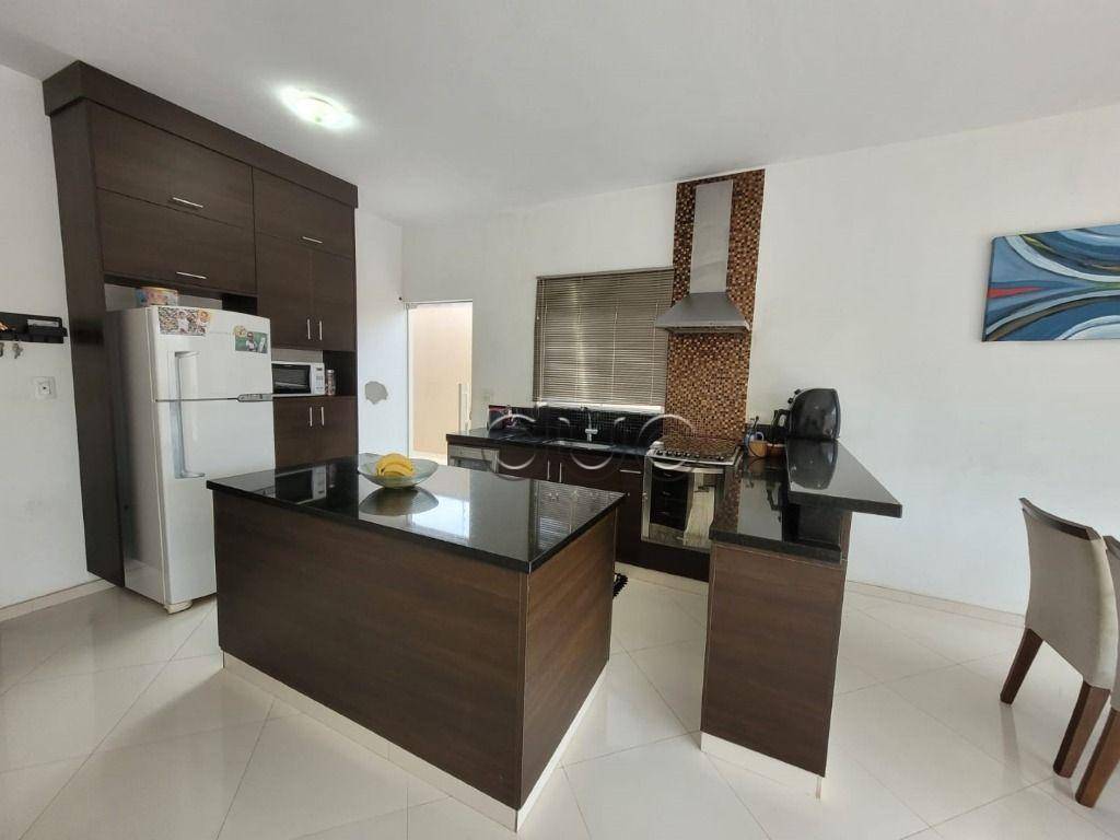 Casa à venda com 3 quartos, 178m² - Foto 17