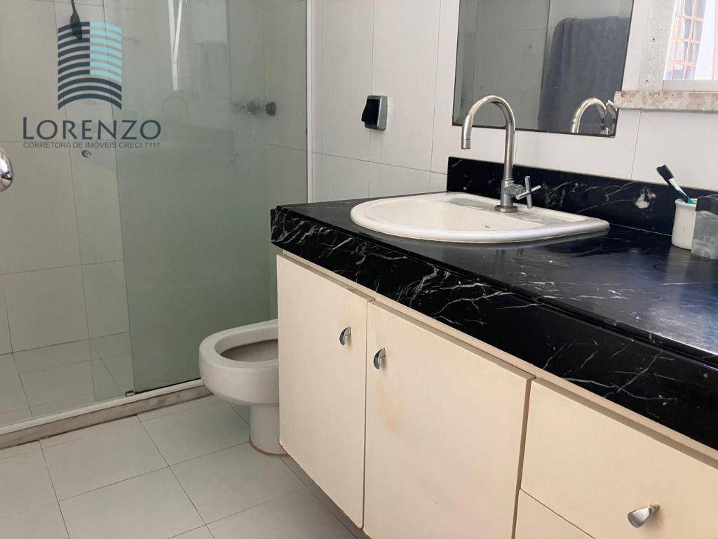 Apartamento à venda com 4 quartos, 232m² - Foto 12