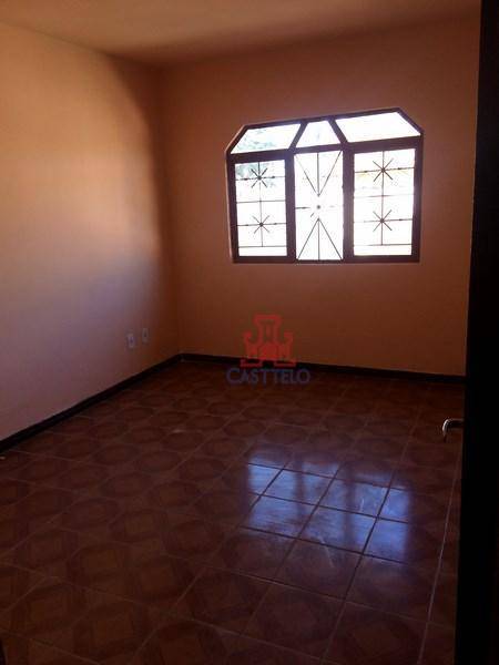 Casa à venda com 3 quartos, 110m² - Foto 7