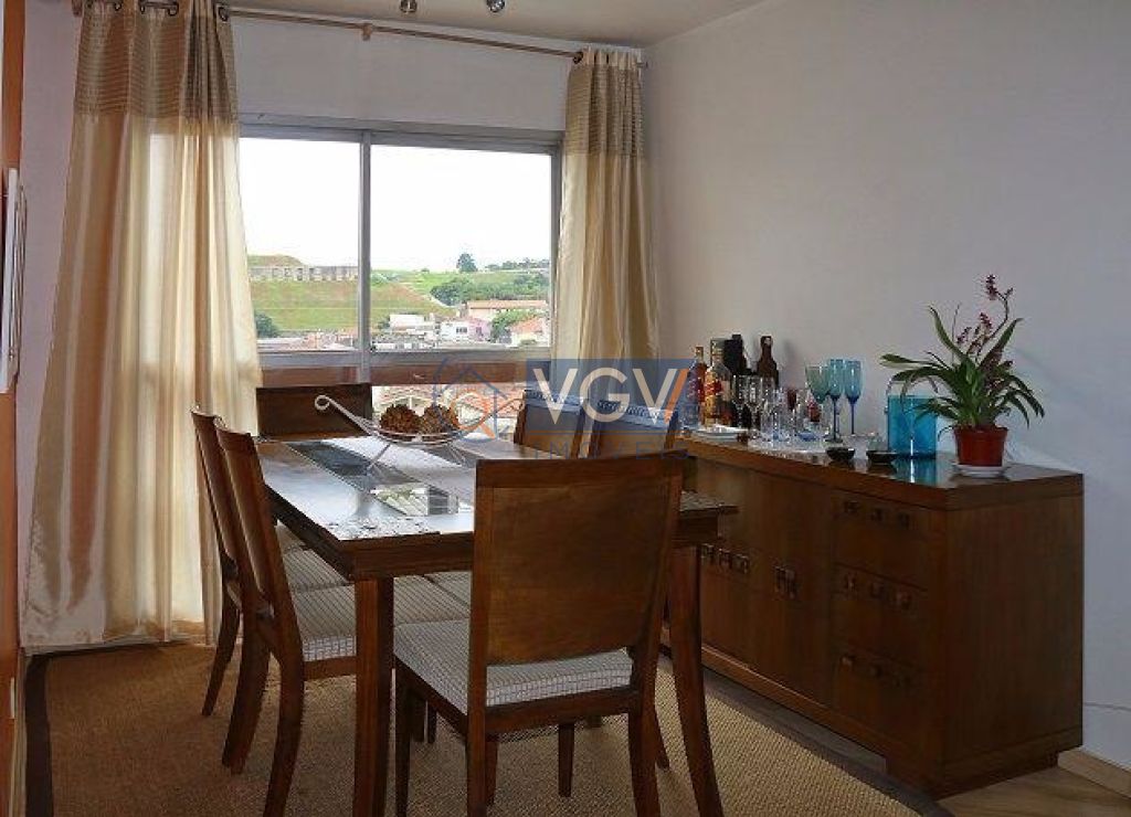 Apartamento à venda com 2 quartos, 62m² - Foto 1