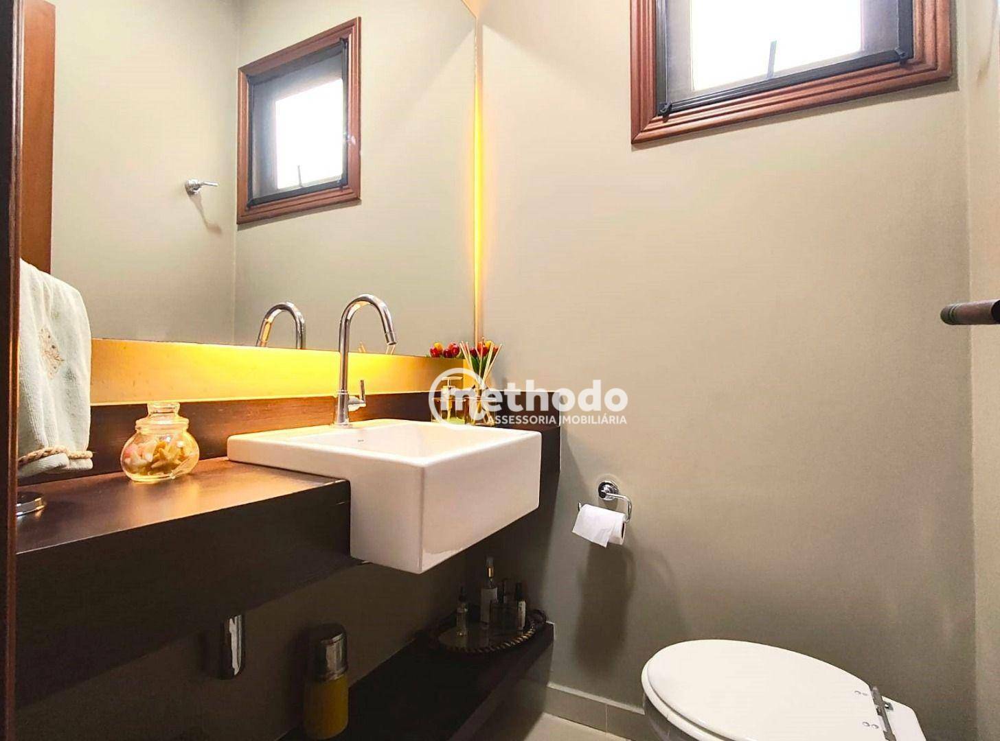 Casa de Condomínio à venda com 4 quartos, 300m² - Foto 4