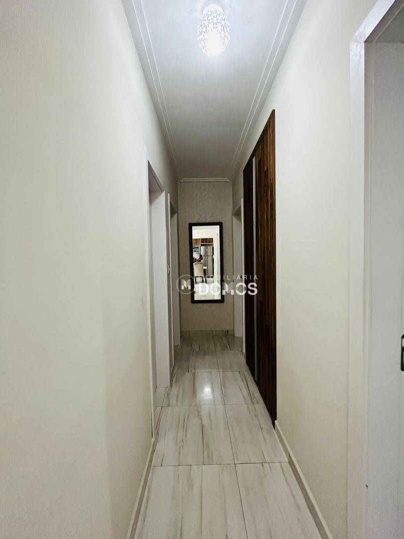 Apartamento à venda com 3 quartos, 106m² - Foto 4