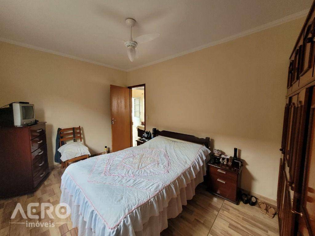 Casa à venda com 2 quartos, 69m² - Foto 8